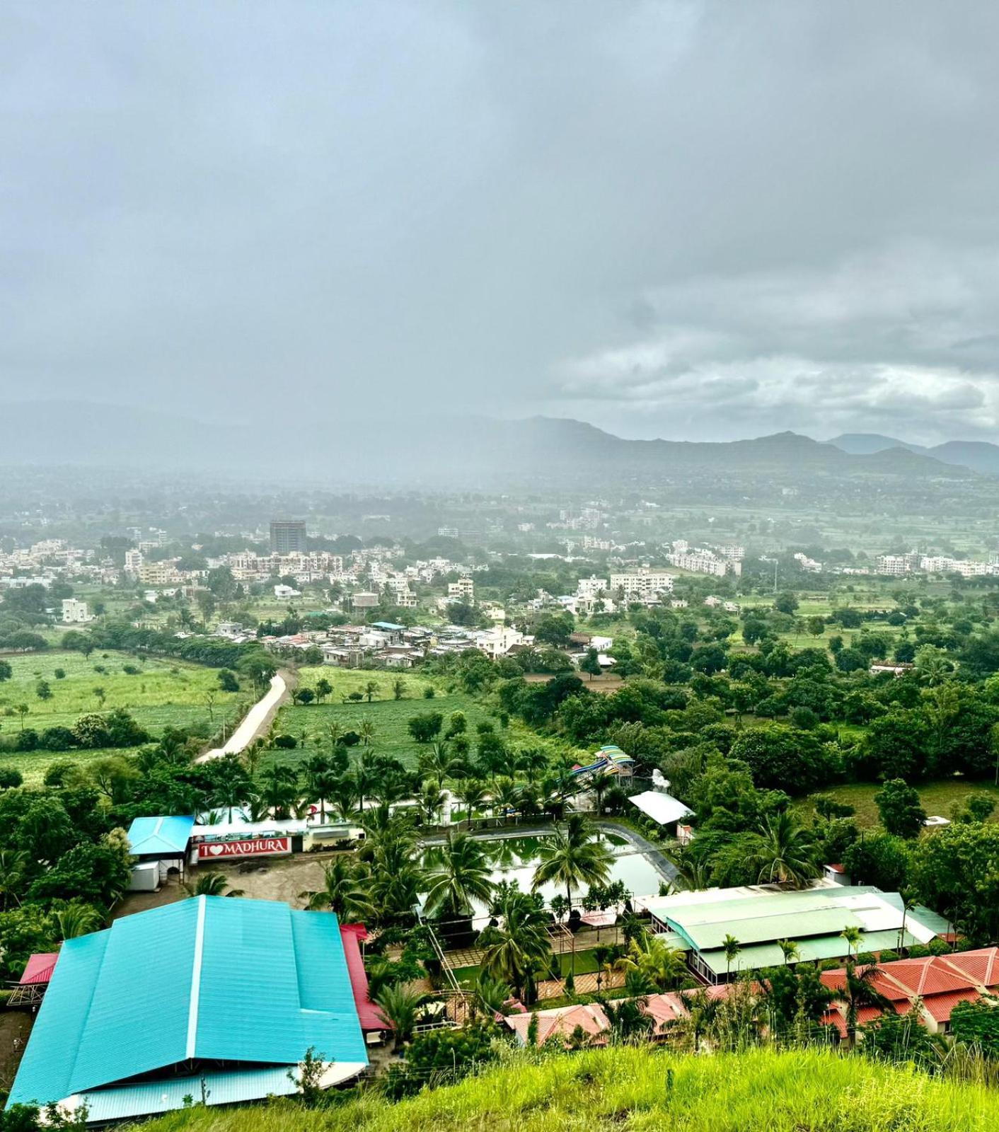 Madhura Agro Tourism Wai ภายนอก รูปภาพ