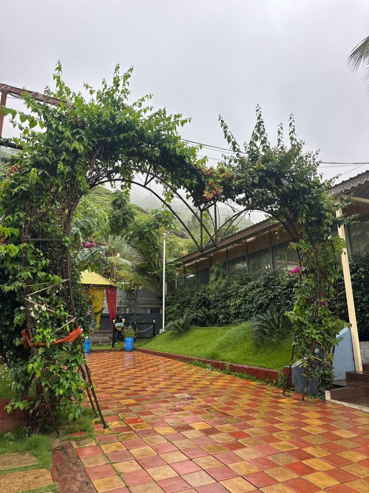 Madhura Agro Tourism Wai ภายนอก รูปภาพ